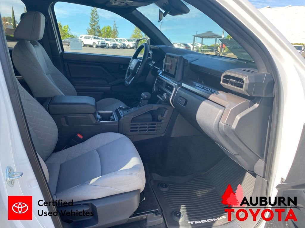 Certified 2024 Toyota Tacoma SR5 AWD/4WD image 18