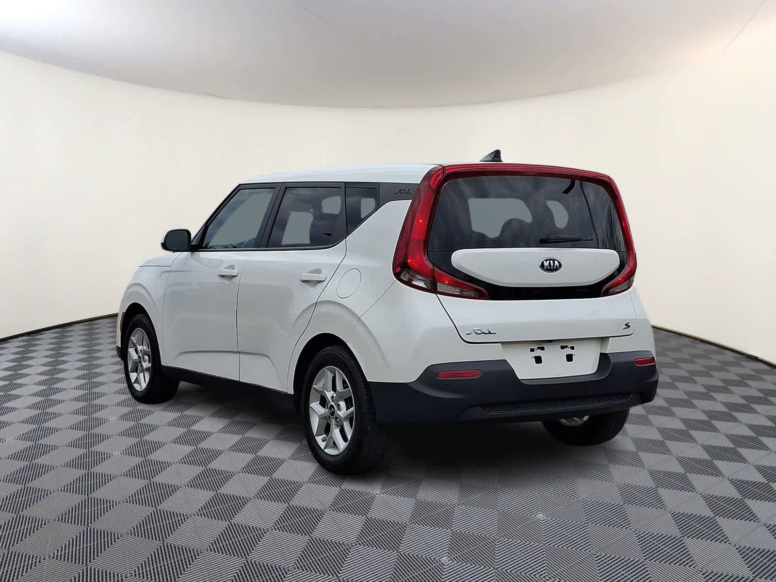 Used 2021 Kia Soul S FWD image 7