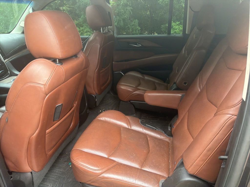 Used 2017 Cadillac Escalade ESV Premium Luxury RWD image 35
