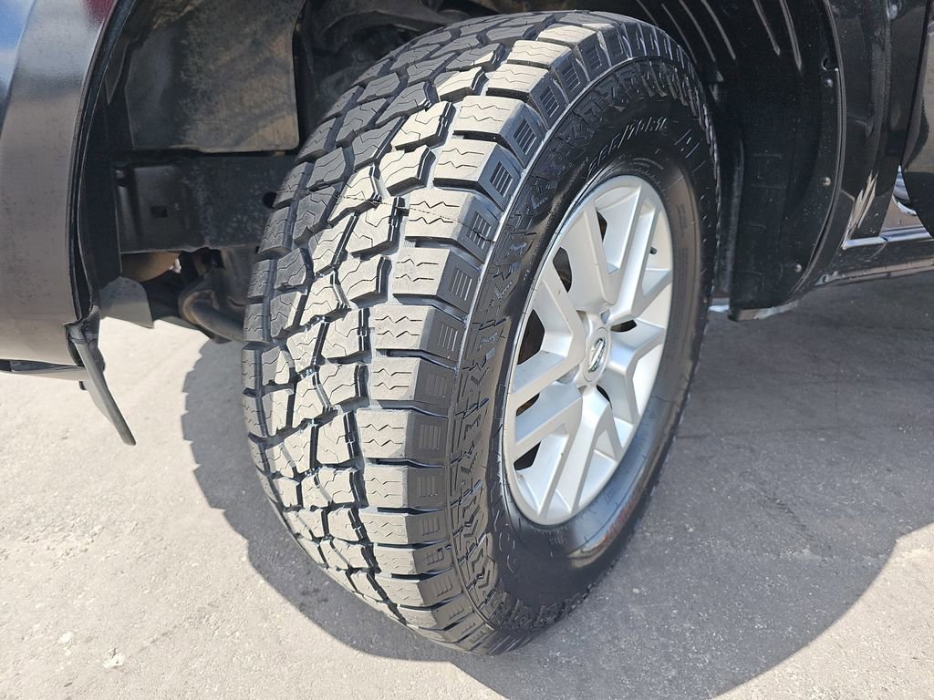 Used 2019 Nissan Frontier SV image 32