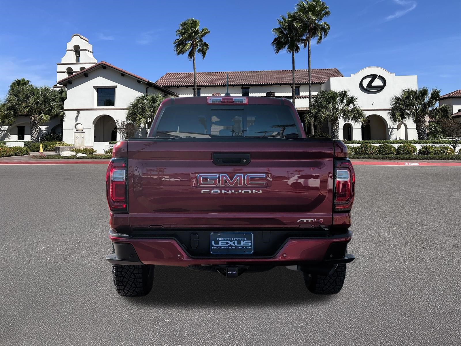Used 2024 GMC Canyon AT4 w/ AT4 Premium Package AWD/4WD image 3