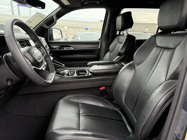 Used 2024 Jeep Wagoneer Series II w/ Flexible Seating Group AWD/4WD image 22