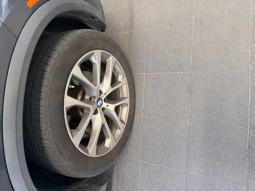 Used 2019 BMW X5 xDrive40i w/ Premium Package 2 image 14