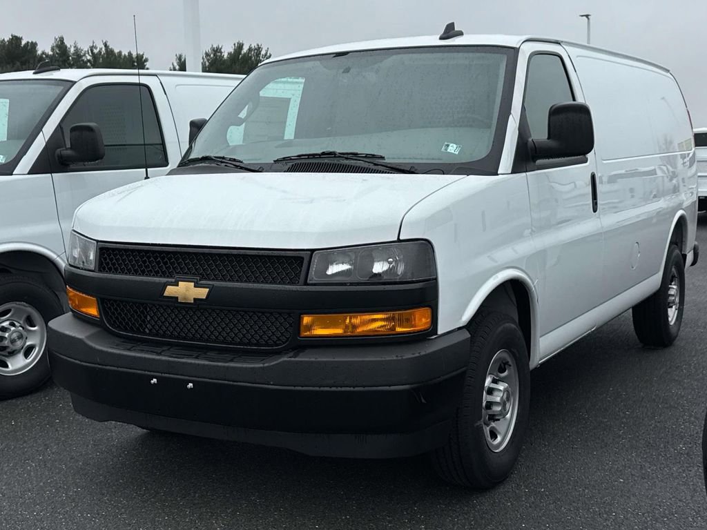 New 2025 Chevrolet Express 2500 w/ Driver Convenience Package RWD image 15