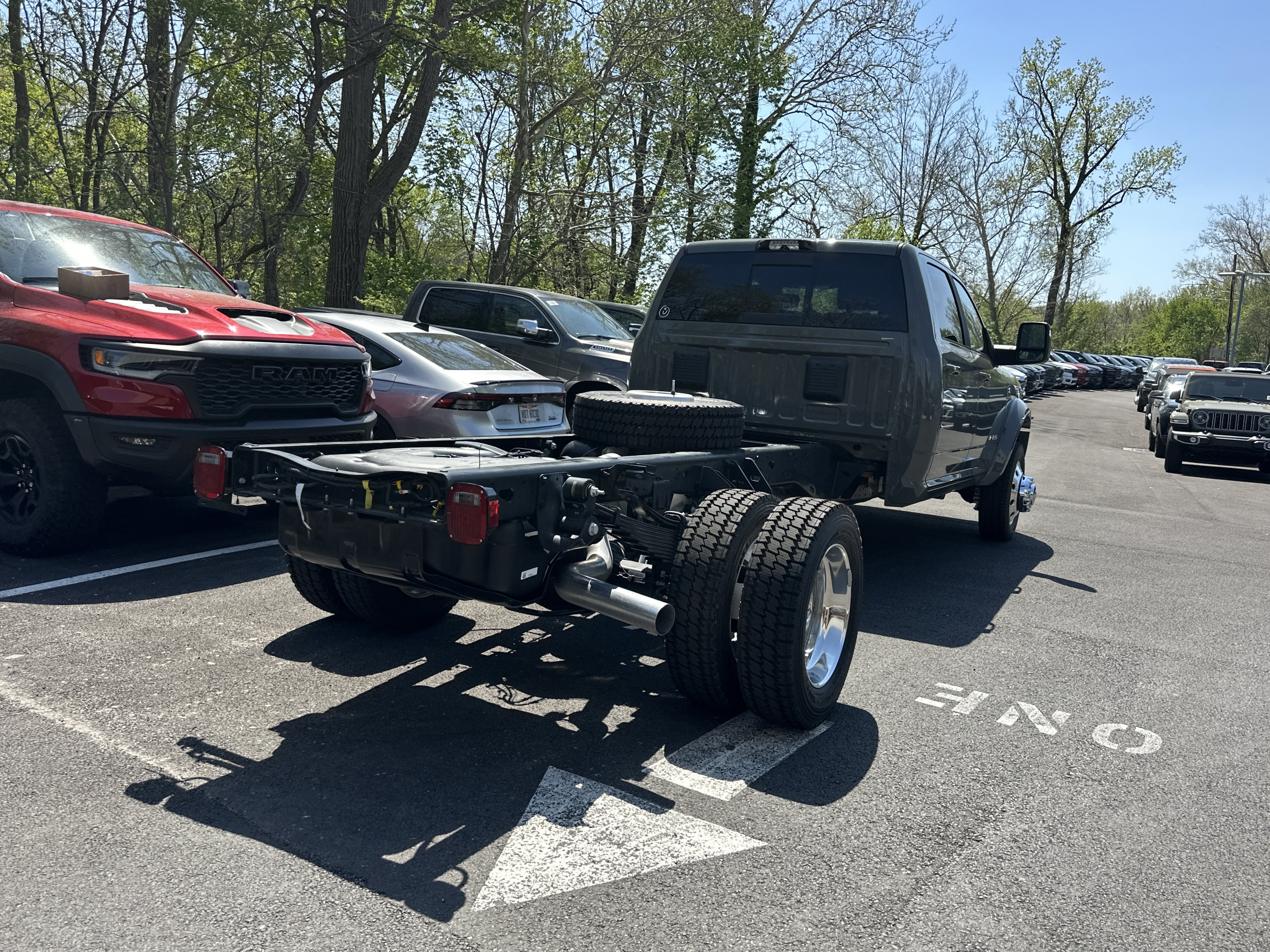 New 2026 RAM 5500 4x4 Crew Cab w/ Laramie Trim Package image 18