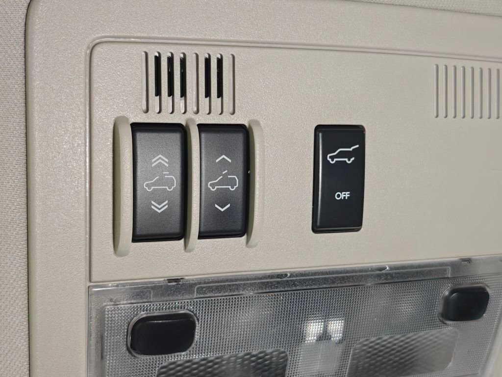 Used 2011 Chevrolet Tahoe LT image 9