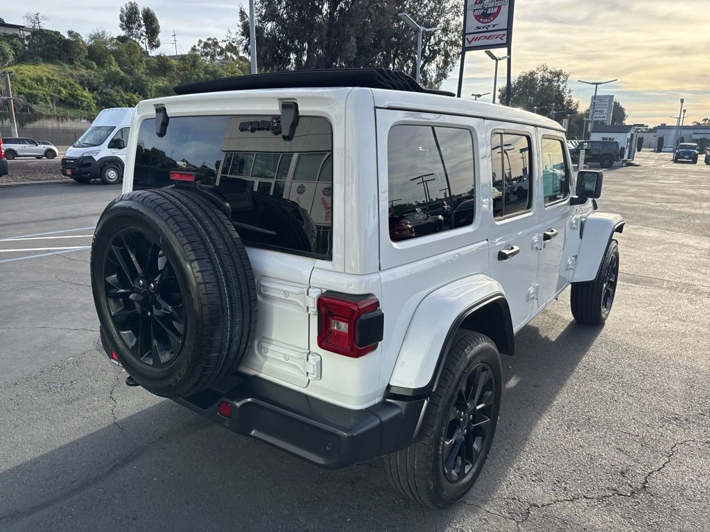 Certified 2025 Jeep Wrangler Unlimited Sahara w/ Safety Group image 9