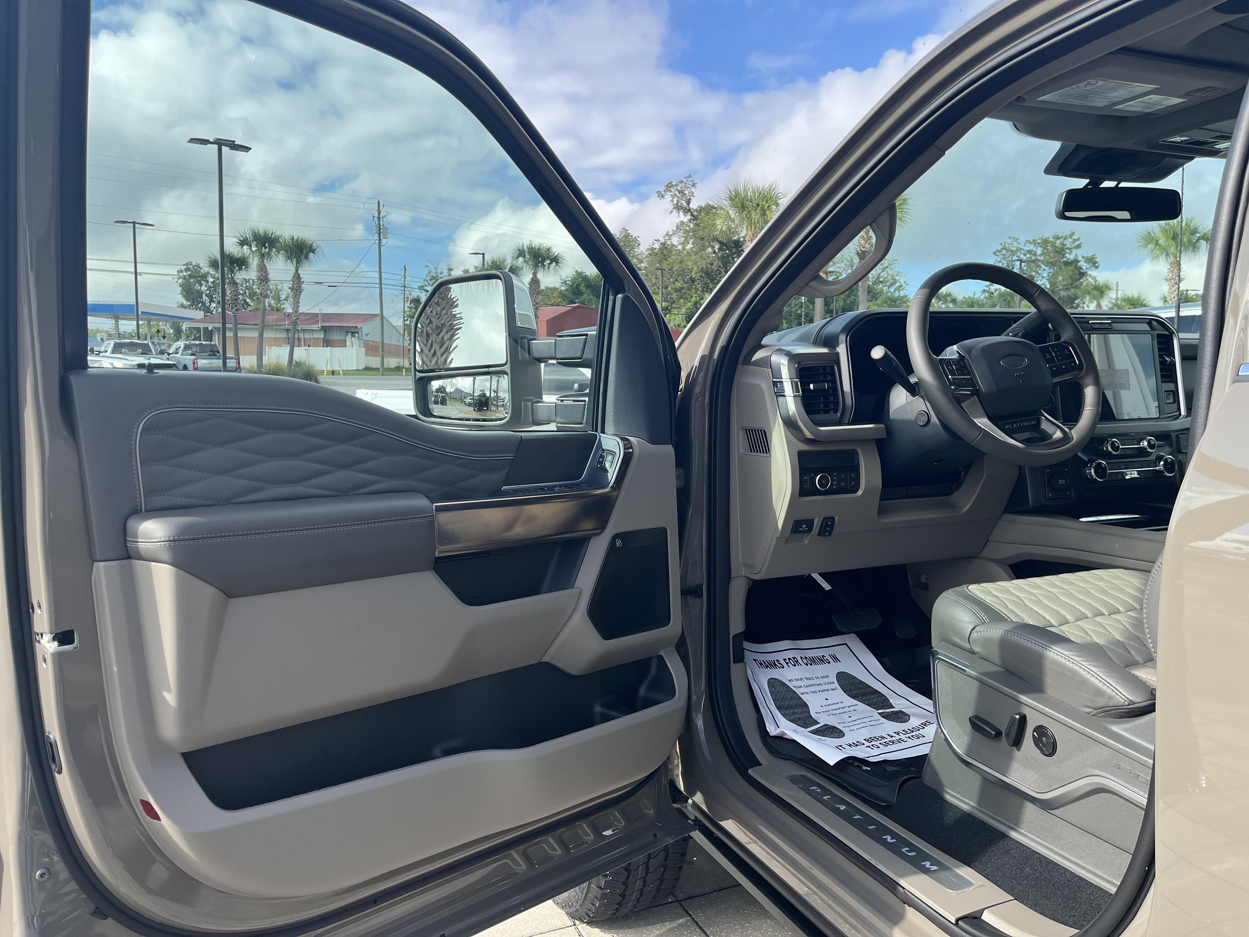 New 2027 Ford F350 Platinum w/ Platinum Plus Package AWD/4WD image 16
