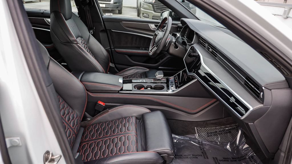 Used 2021 Audi RS 6 w/ Executive Package AWD/4WD image 21