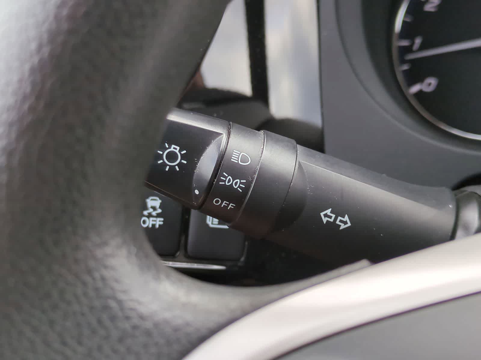 Used 2018 Mitsubishi Outlander ES AWD/4WD image 26