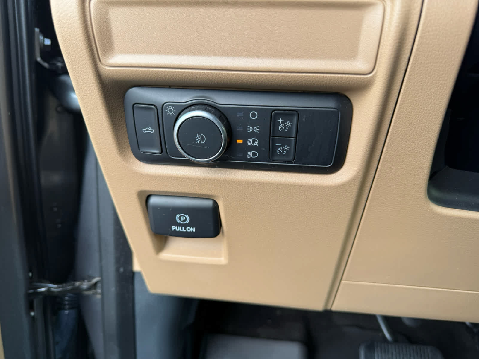 Used 2022 Ford F150 XLT w/ Bed Utility Package AWD/4WD image 12
