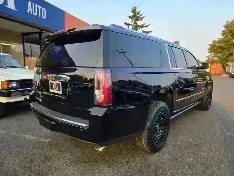 Used 2018 GMC Yukon XL Denali w/ Denali Ultimate Package AWD/4WD image 8