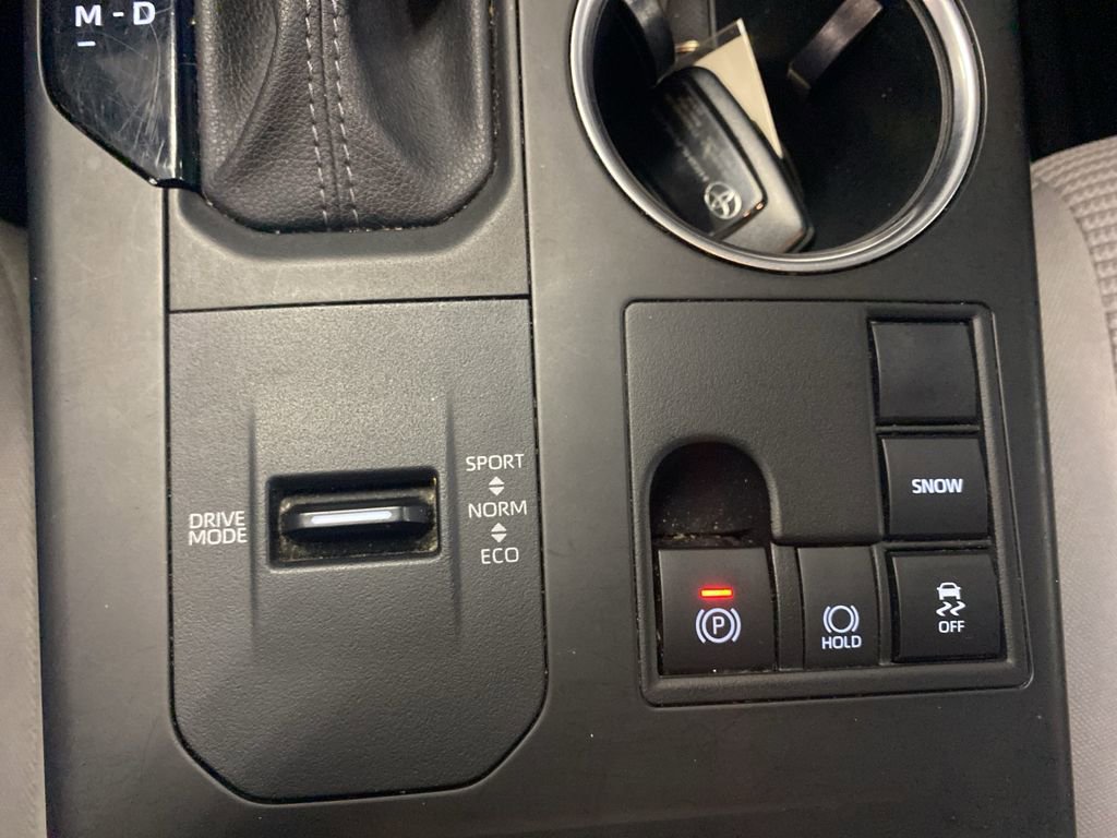 Used 2023 Toyota Highlander L image 30