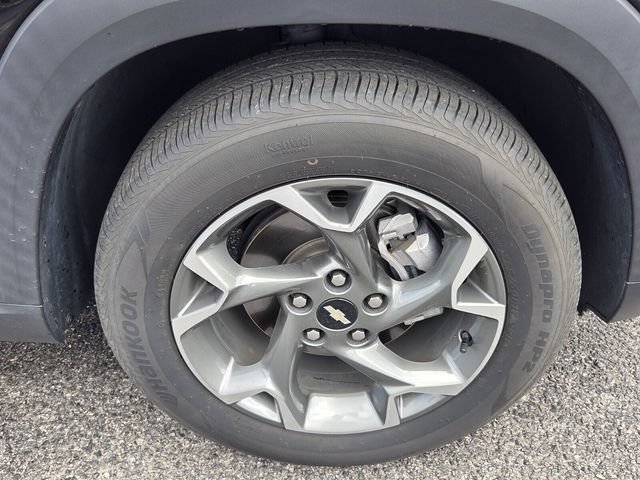 Used 2024 Chevrolet Trax LT w/ Driver Confidence Package FWD image 8