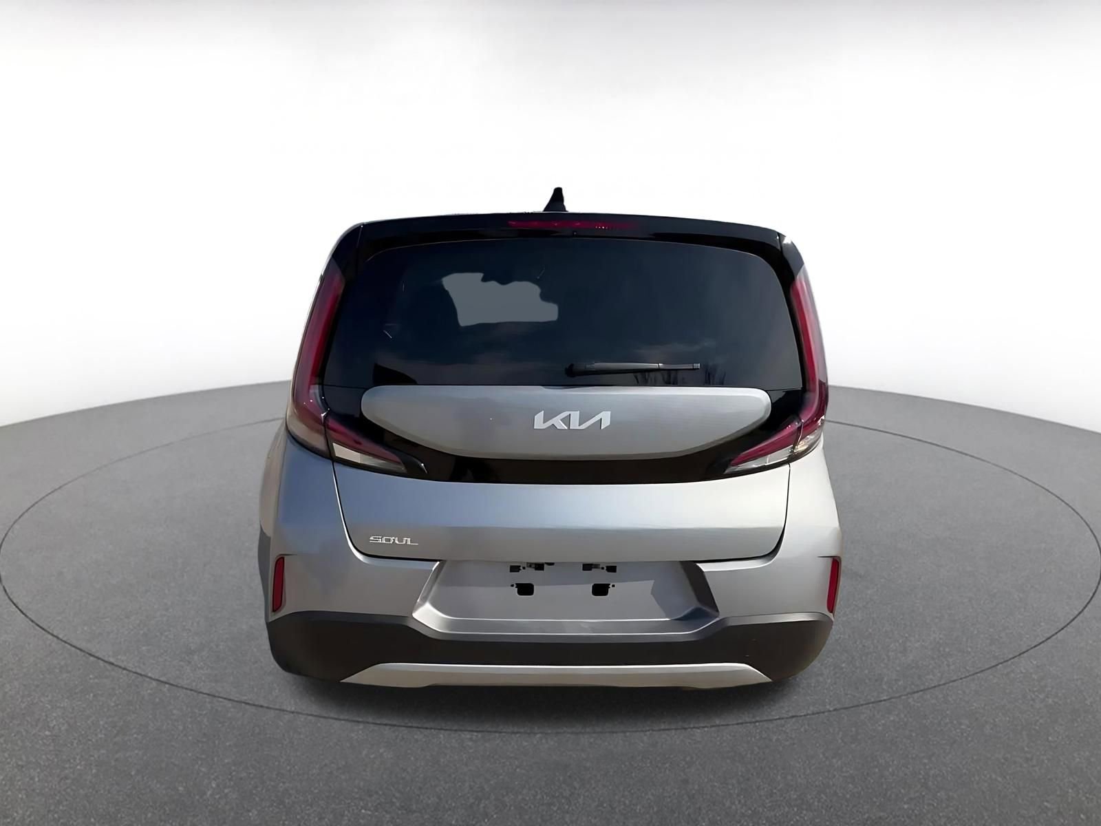 Used 2025 Kia Soul LX w/ LX Technology Package image 12