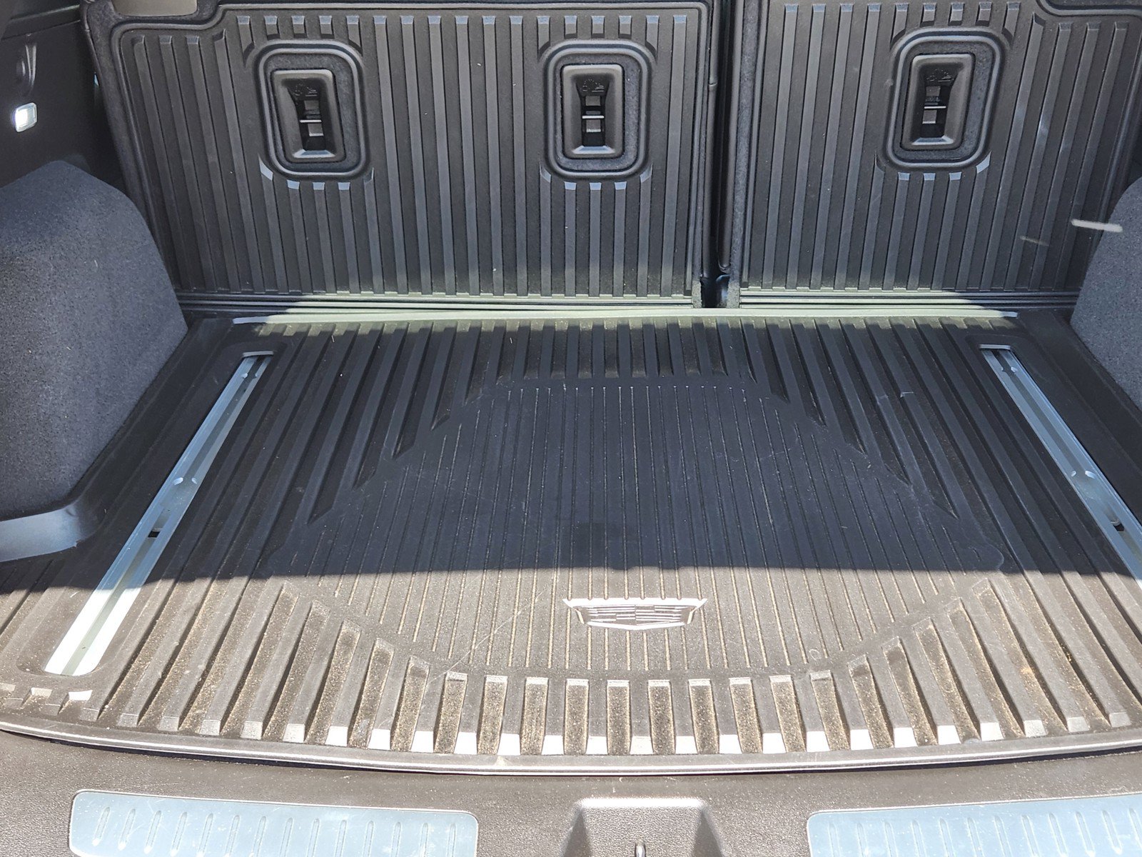 Used 2021 Cadillac XT5 Premium Luxury w/ LPO, Floor Liner Package FWD image 26