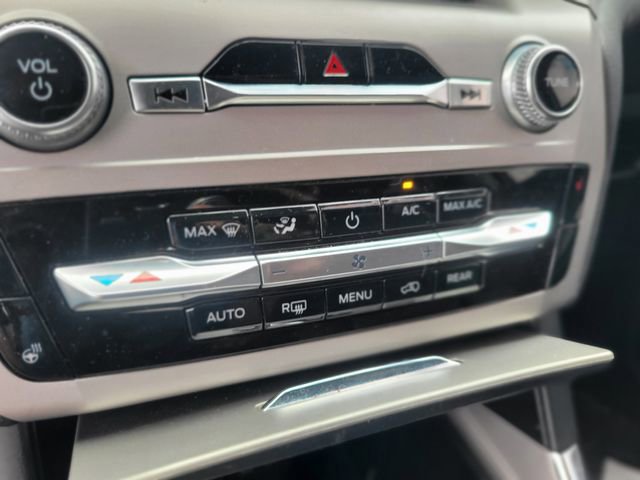 Certified 2022 Ford Explorer XLT w/ Equipment Group 202A image 28