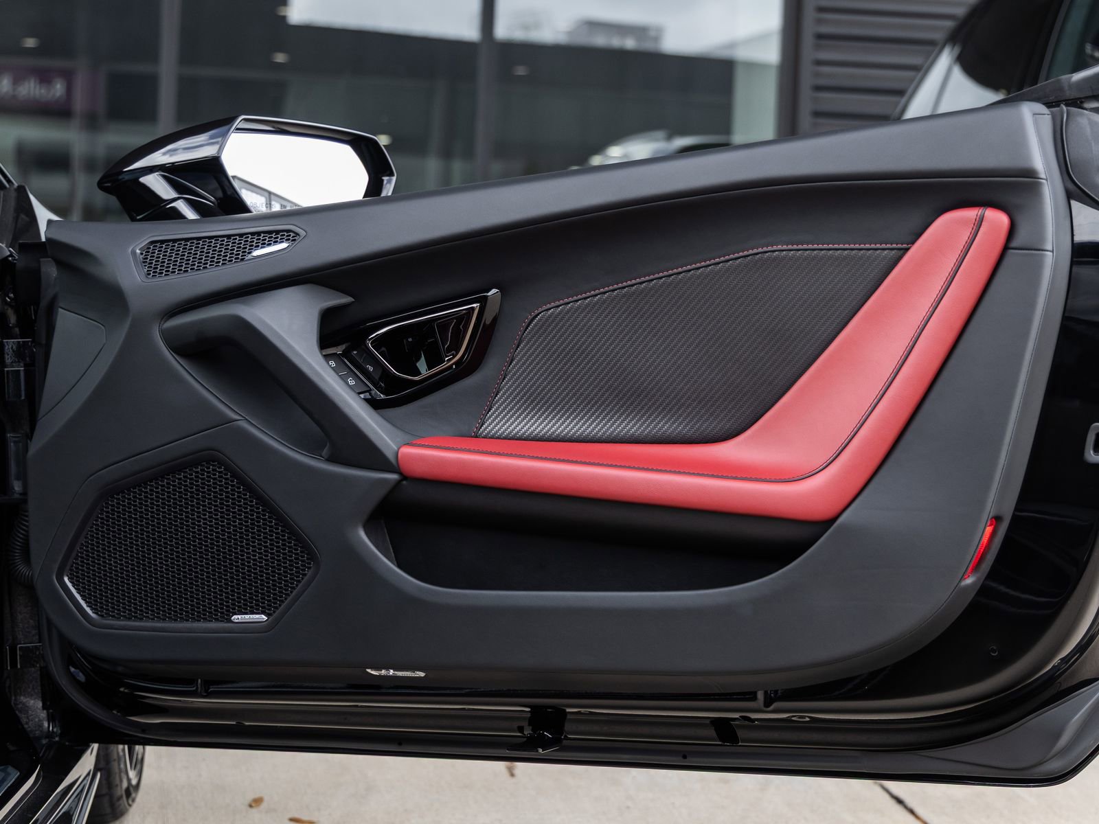 Used 2020 Lamborghini Huracan EVO image 36