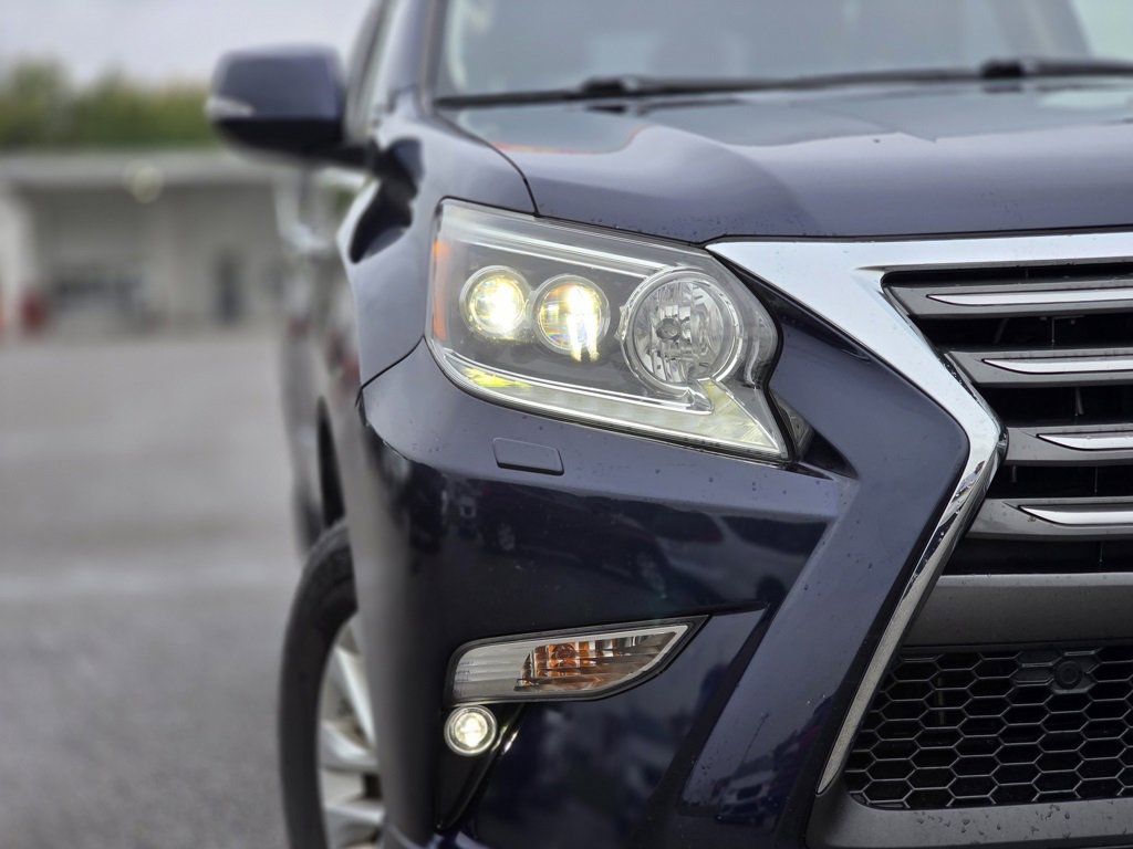 Used 2017 Lexus GX 460 image 9