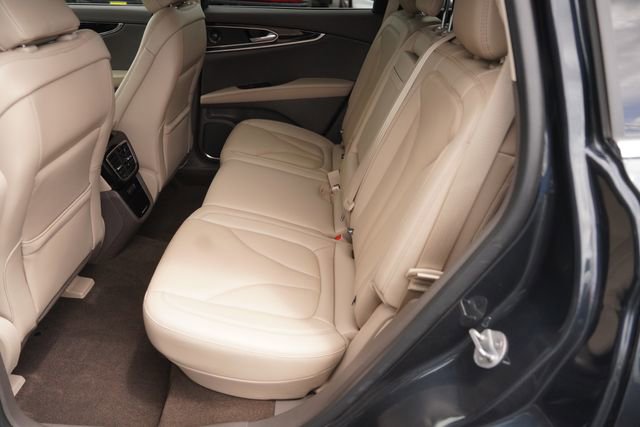 Used 2023 Lincoln Nautilus Reserve w/ Luxury Package image 13