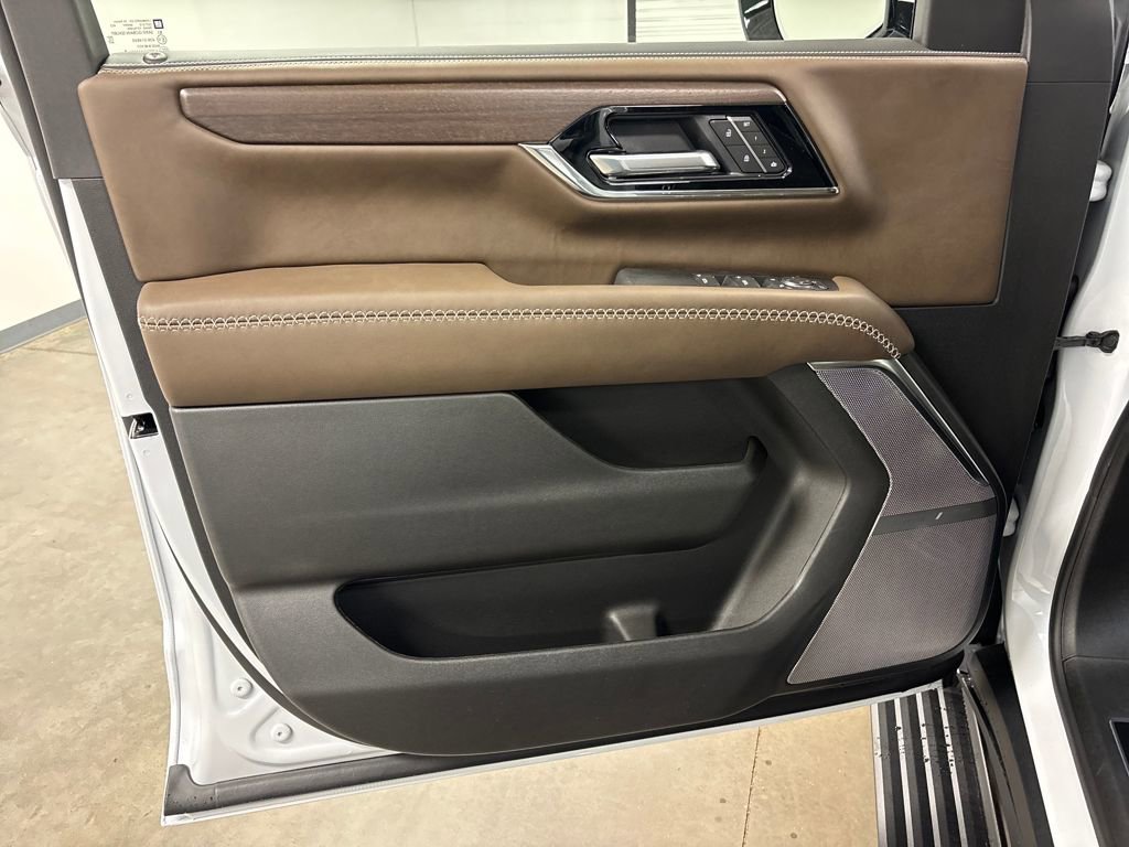New 2026 GMC Yukon XL Denali Ultimate w/ LPO, Floor Liner Package image 23