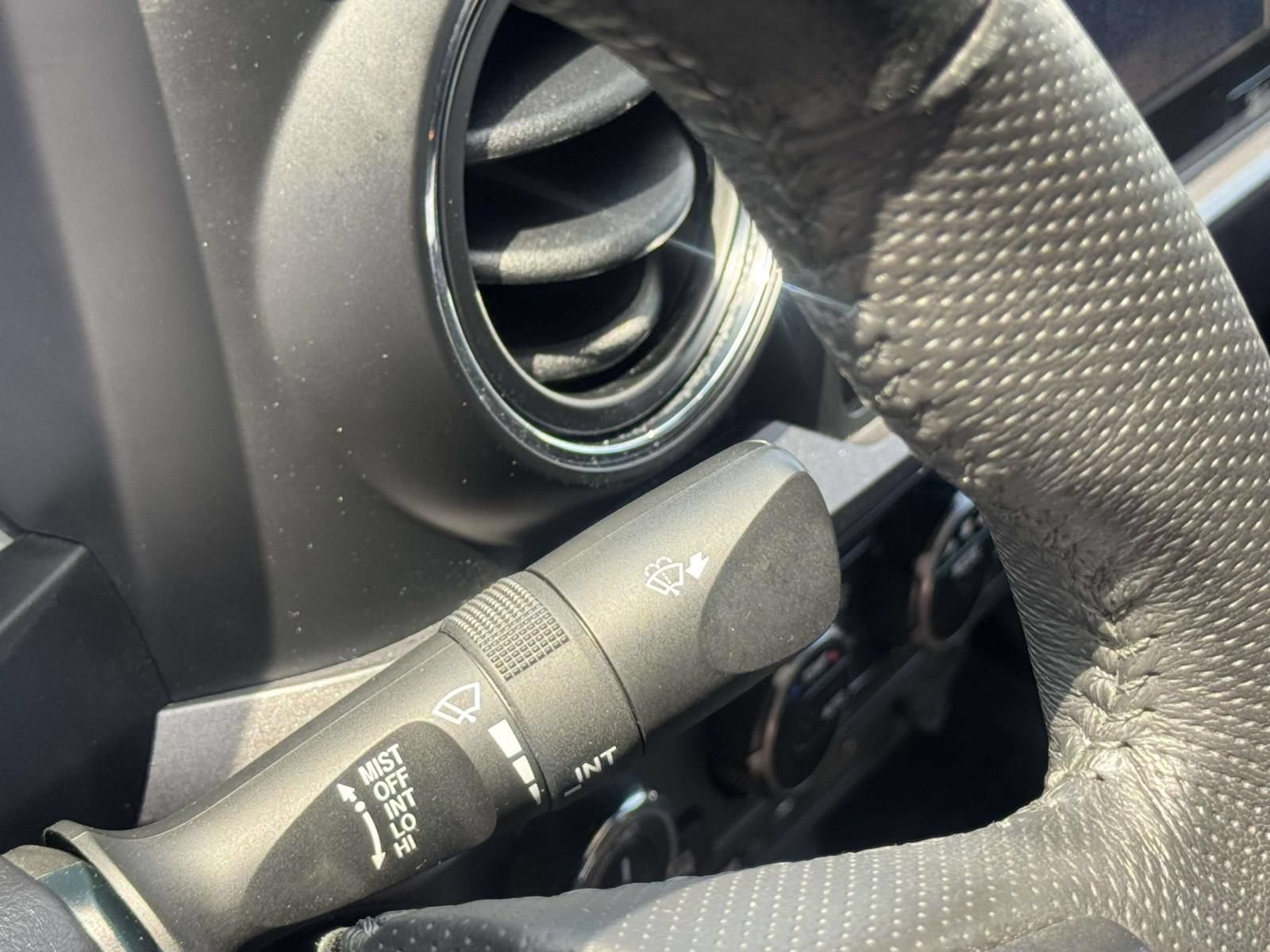 Used 2019 Toyota Tacoma TRD Sport AWD/4WD image 10