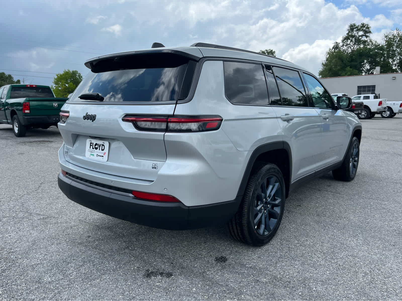 New 2026 Jeep Grand Cherokee L Limited AWD/4WD image 3