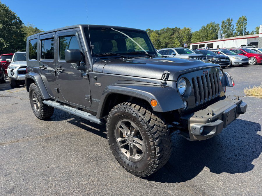 Used 2017 Jeep Wrangler Unlimited Sahara AWD/4WD image 7