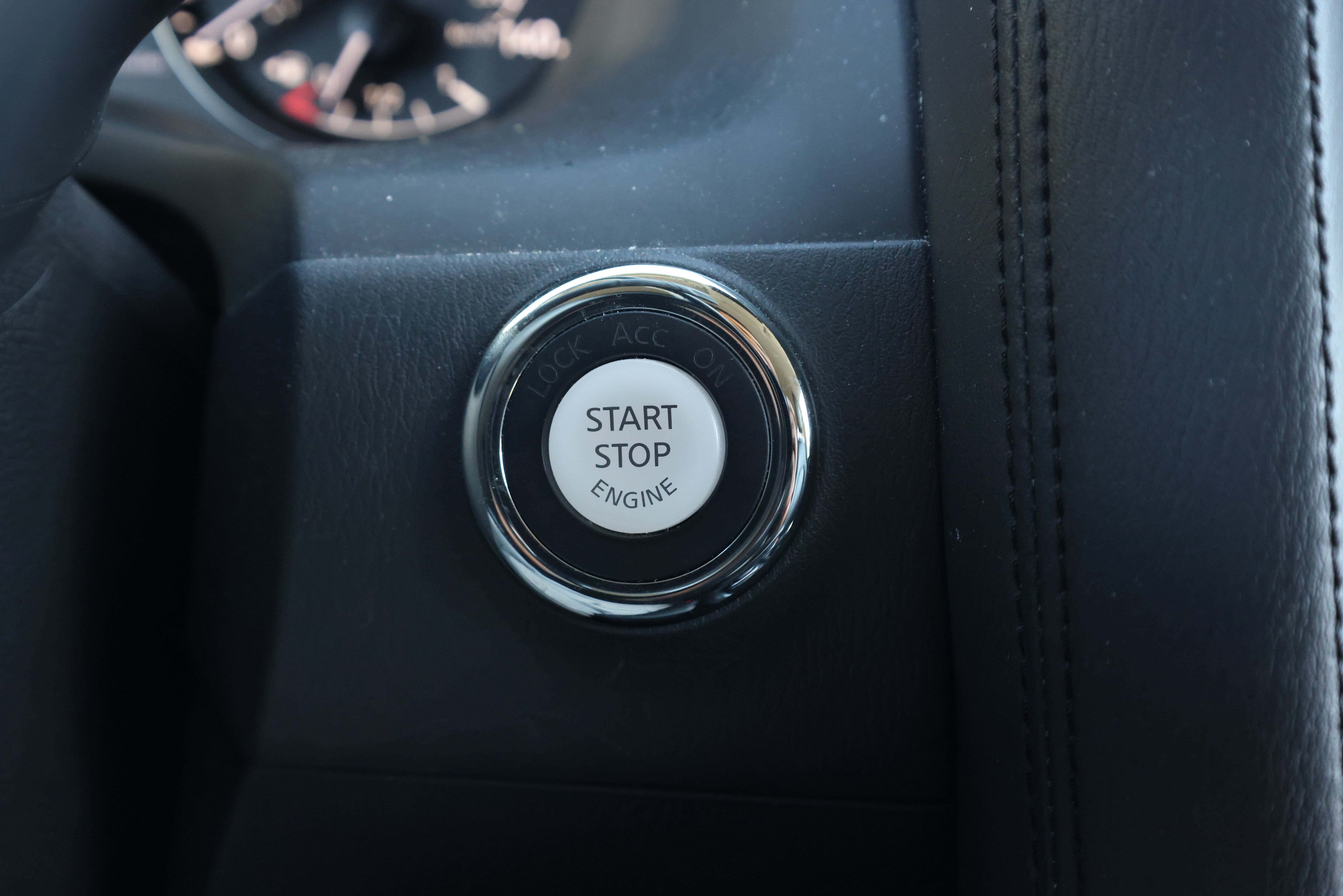 Used 2024 Nissan Armada SV RWD image 23