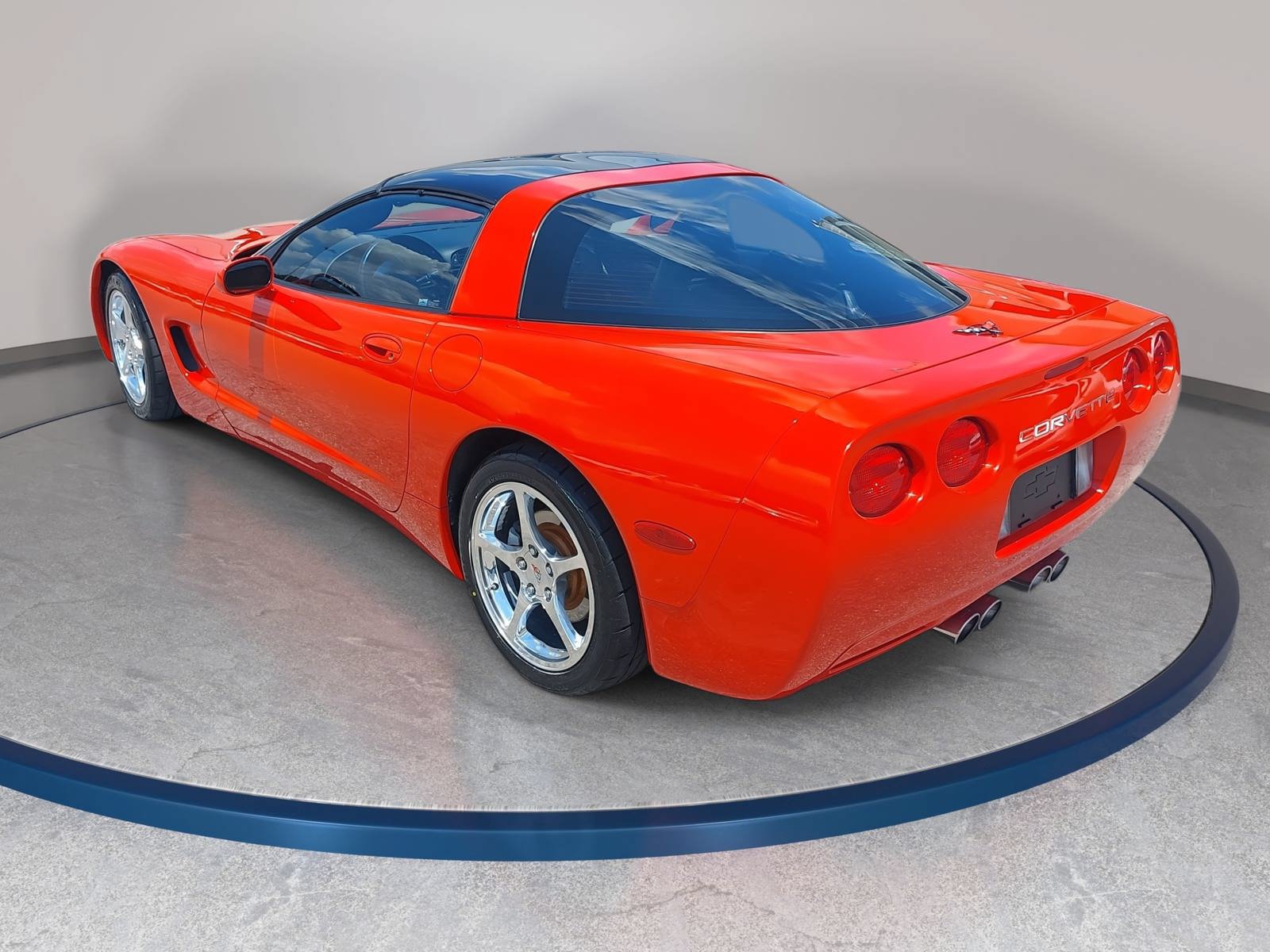 Used 2004 Chevrolet Corvette Coupe w/ Preferred Equipment Group RWD image 7