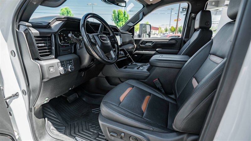 Used 2024 GMC Sierra 2500 AT4 AWD/4WD image 17