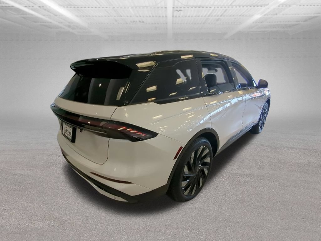 New 2026 Lincoln Nautilus Reserve AWD/4WD image 9