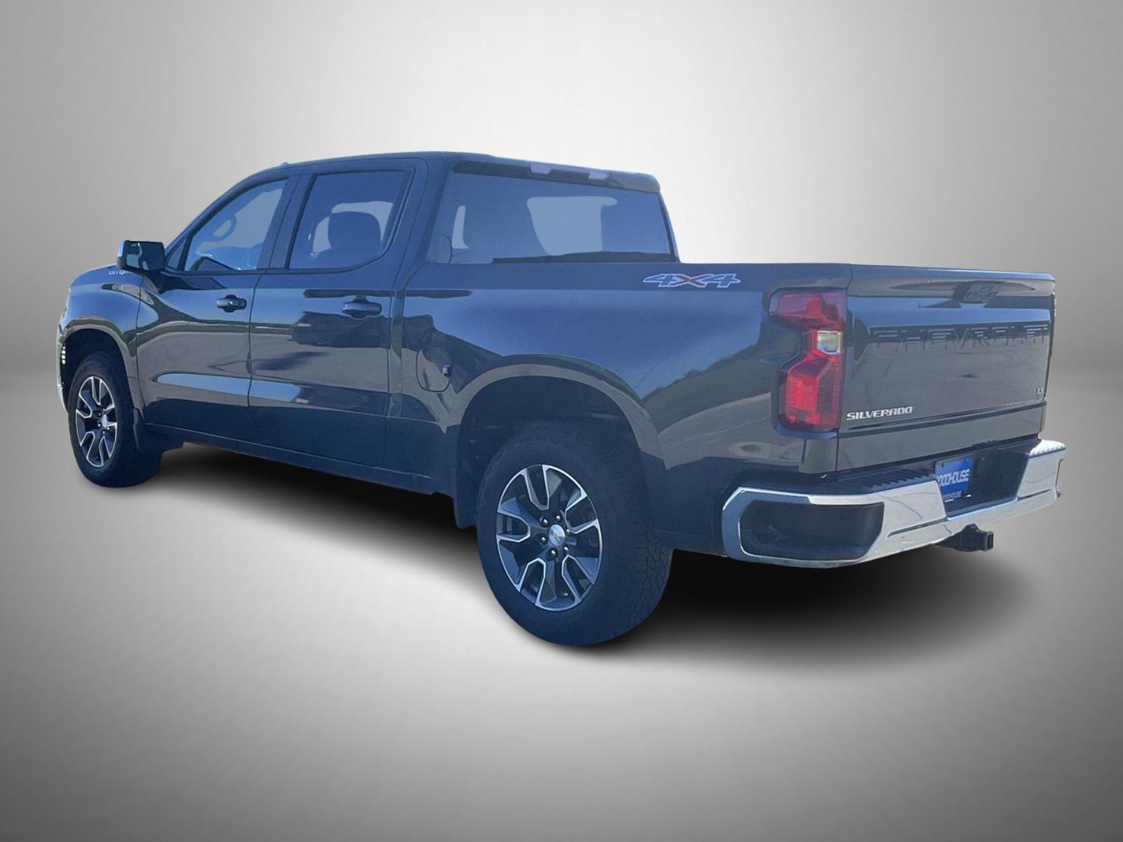 Used 2024 Chevrolet Silverado 1500 LT AWD/4WD image 7