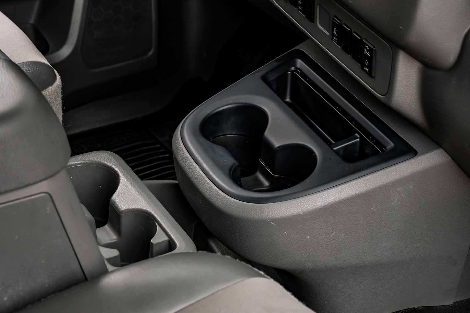 Used 2020 Nissan NV 2500 SV image 21