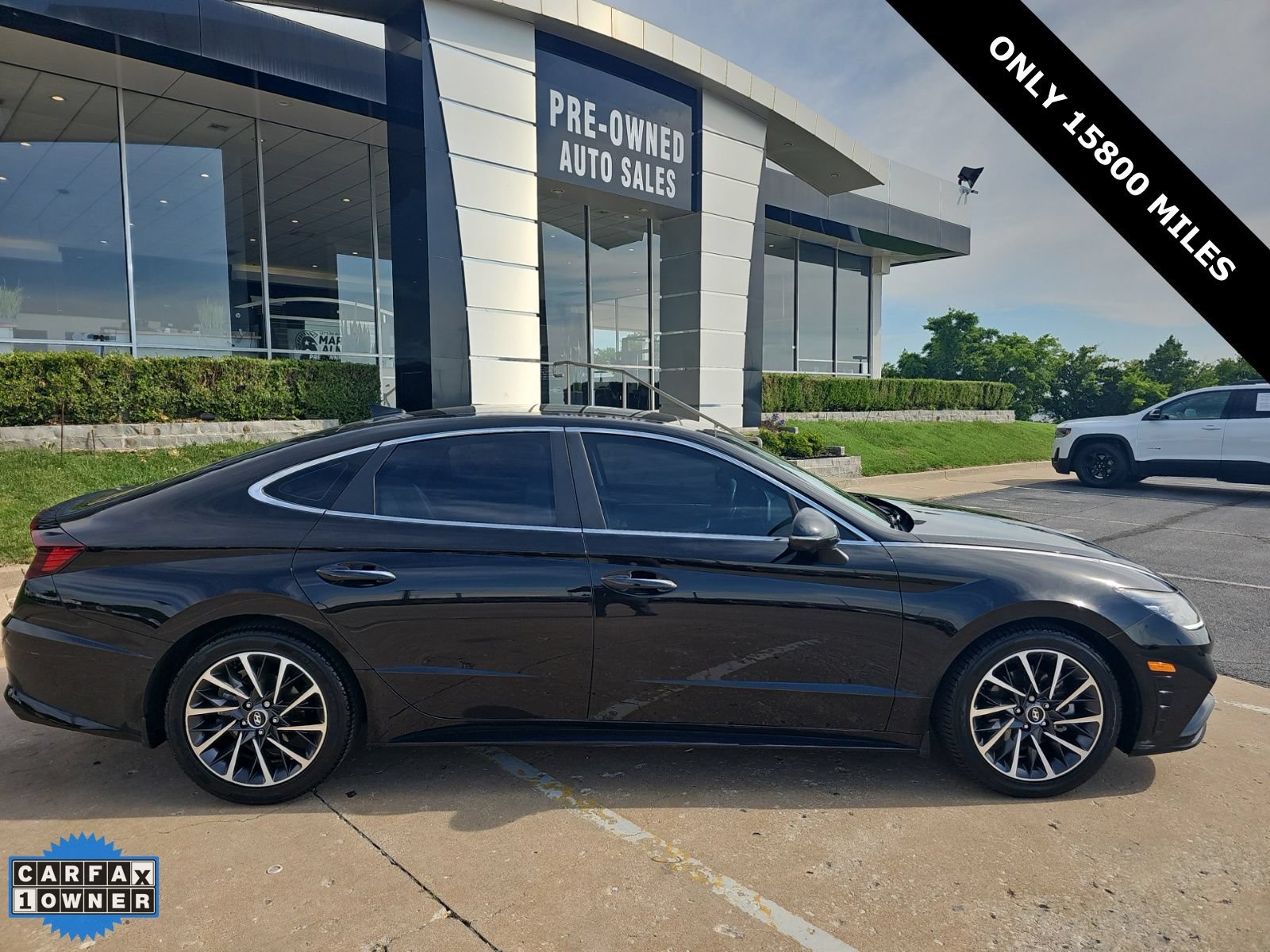 Used 2022 Hyundai Sonata Limited FWD image 2