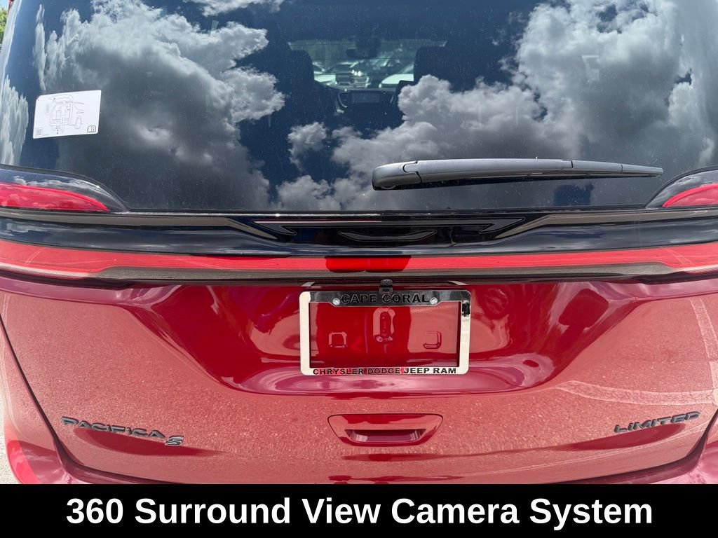 New 2027 Chrysler Pacifica Limited FWD image 34