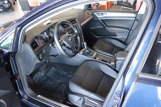 Used 2016 Volkswagen e-Golf SEL Premium image 29