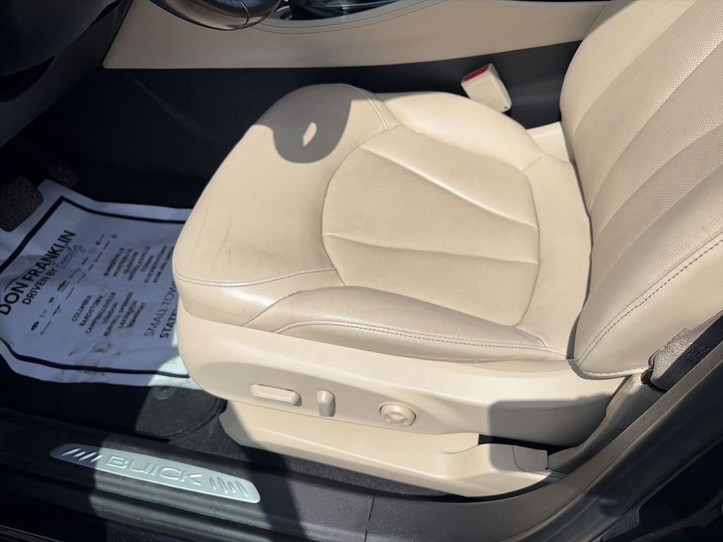 Used 2017 Buick Envision Essence image 12