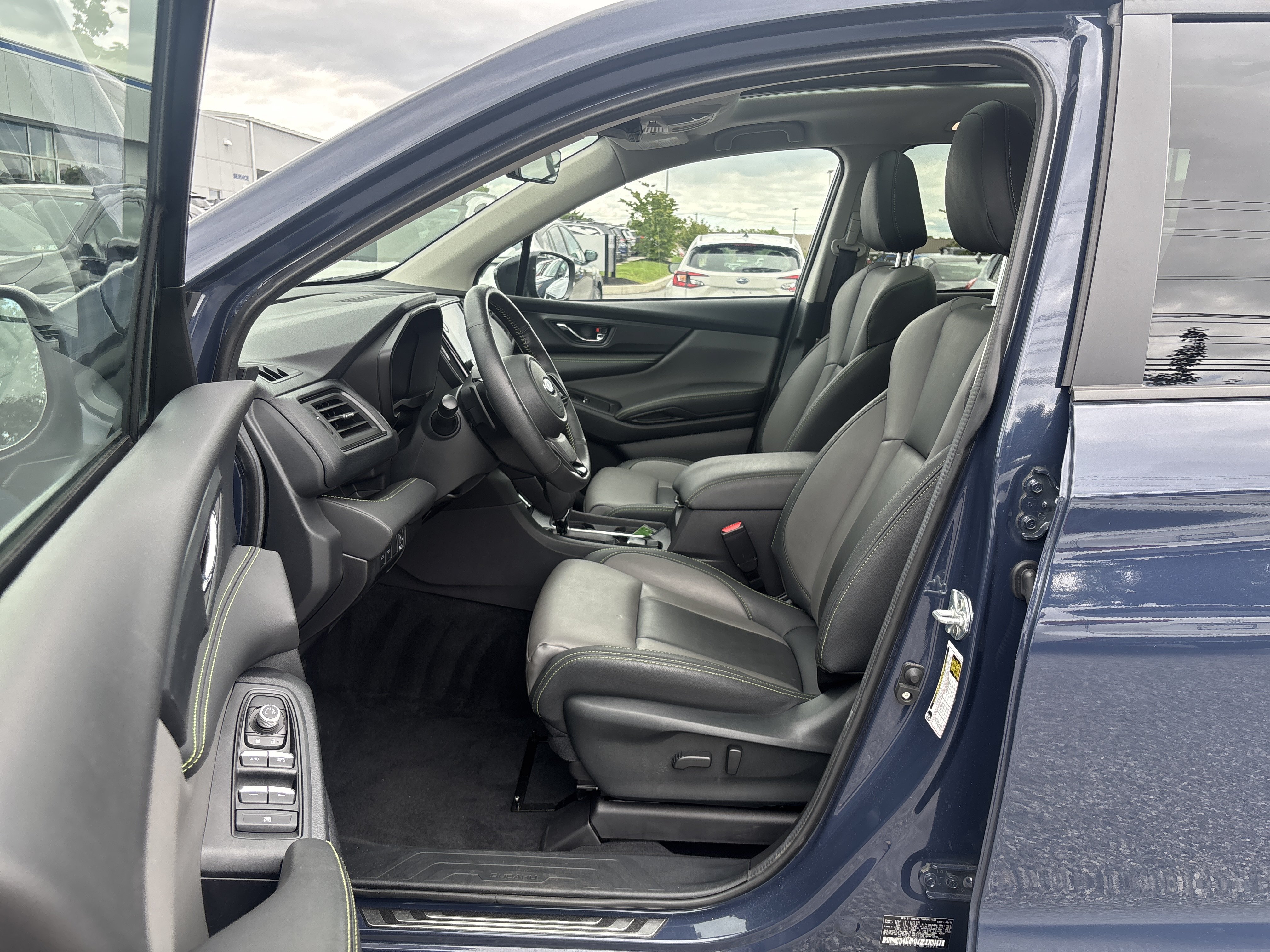 Used 2025 Subaru Ascent Onyx Edition AWD/4WD image 33