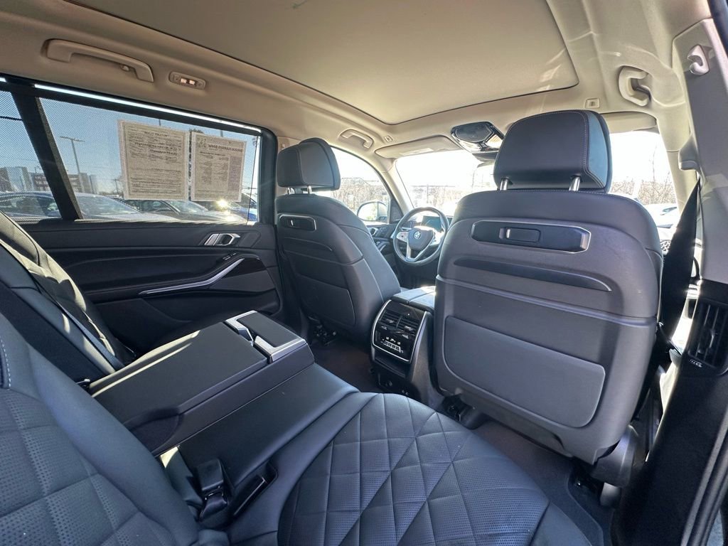 Certified 2023 BMW X7 xDrive40i w/ Premium Package image 32