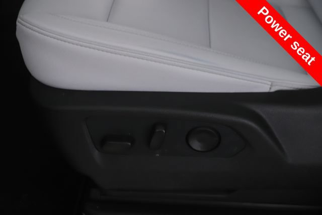 Used 2026 Chevrolet Suburban Premier w/ Sun And Tow Package AWD/4WD image 19