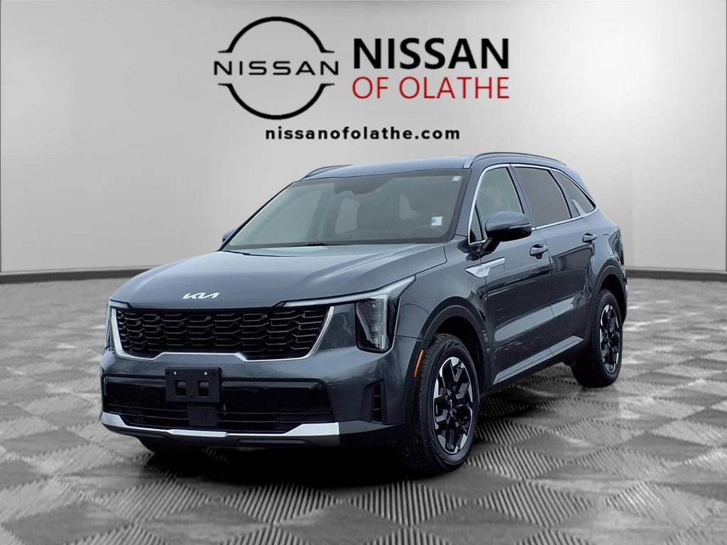 Used 2024 Kia Sorento S image 1