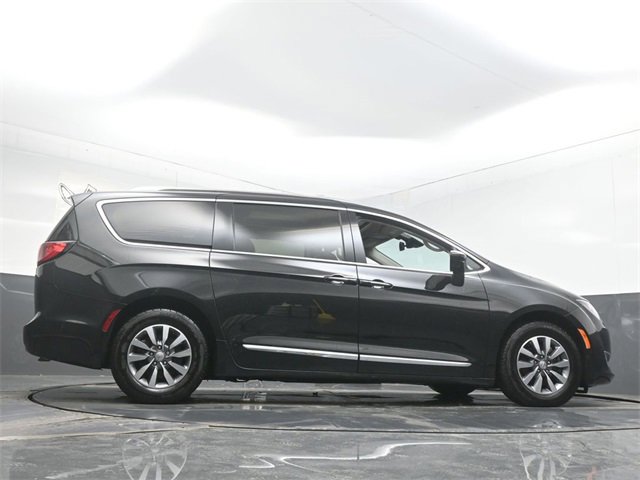Used 2020 Chrysler Pacifica Touring-L Plus w/ Advanced Safetytec Group image 53
