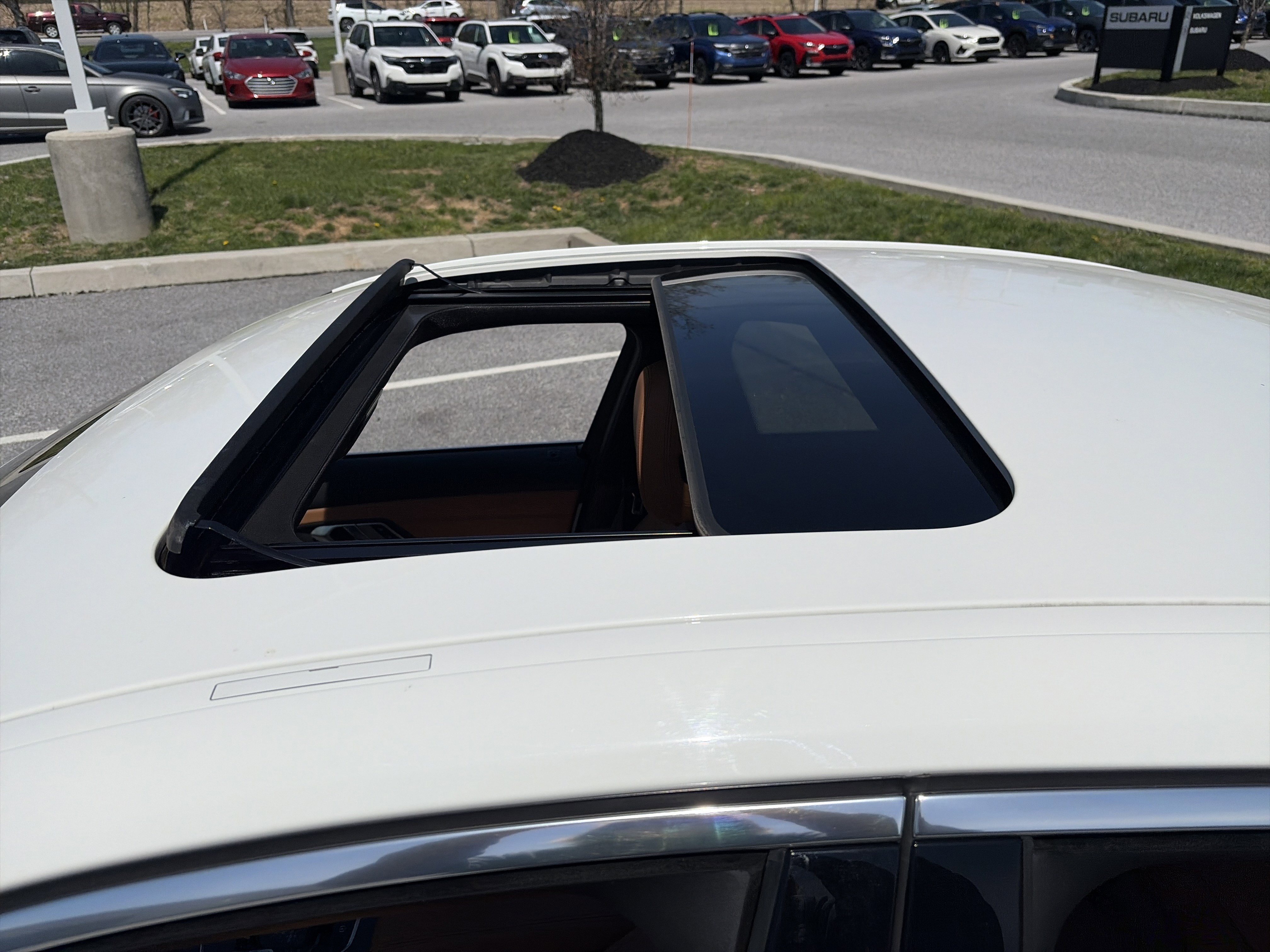 Used 2020 BMW 330i xDrive Sedan w/ Convenience Package image 10