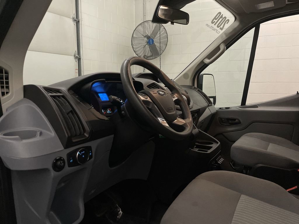 Used 2019 Ford Transit 350 XL image 4