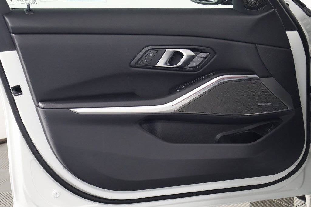 New 2026 BMW 330i Sedan w/ M Sport Package image 7