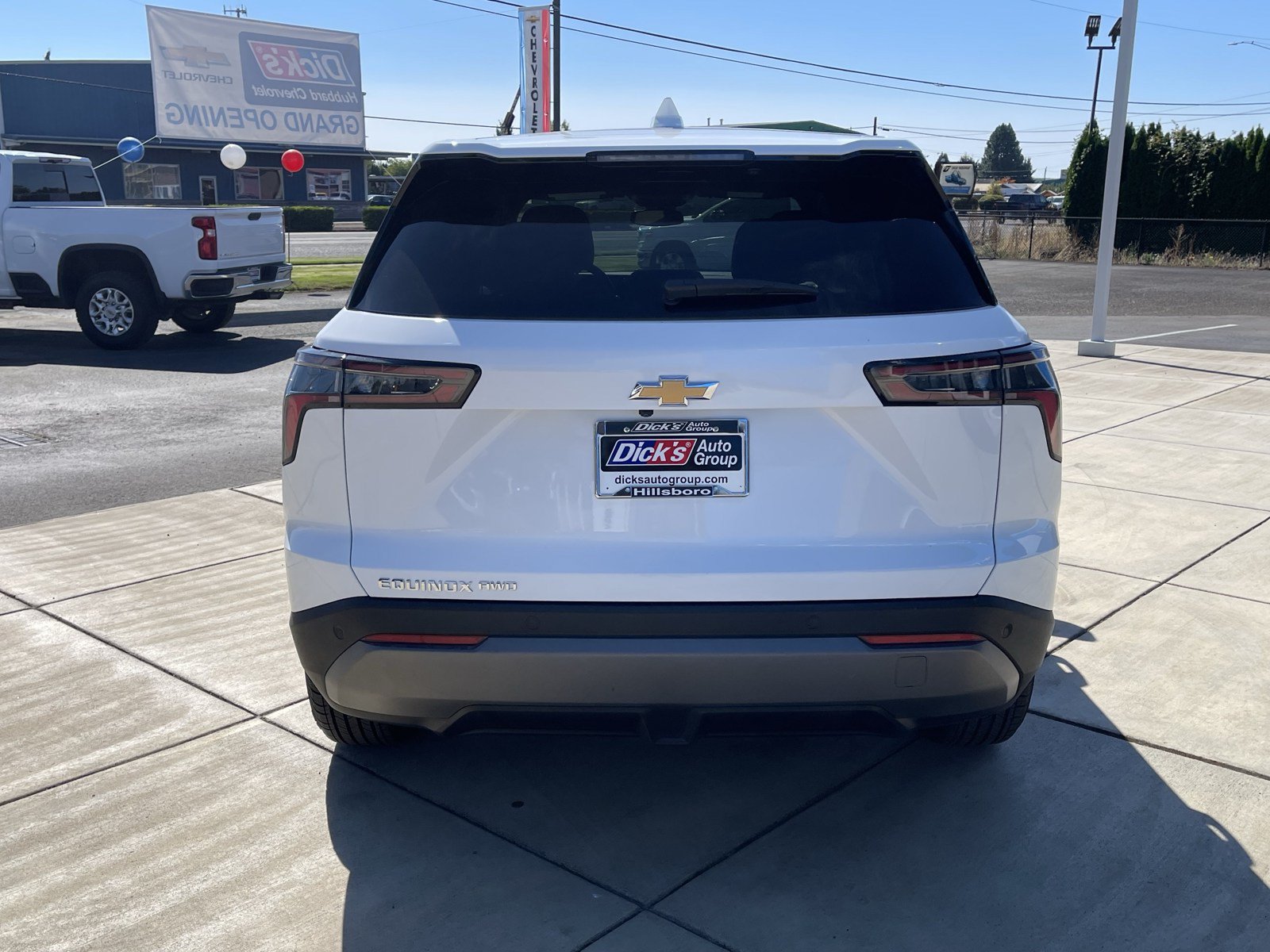 Used 2026 Chevrolet Equinox LT AWD/4WD image 4
