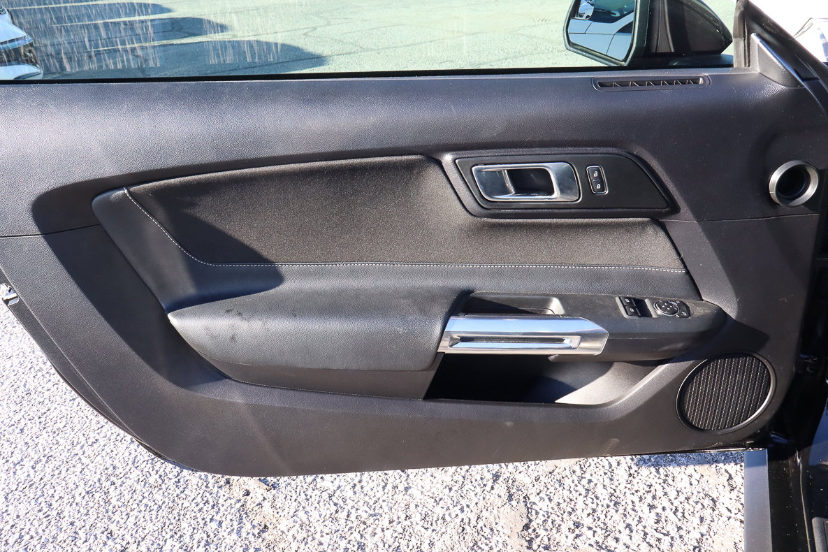 Used 2018 Ford Mustang GT w/ Black Accent Pkg image 13