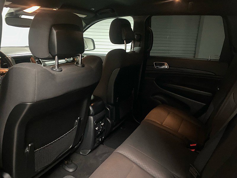 Used 2019 Jeep Grand Cherokee Laredo image 12