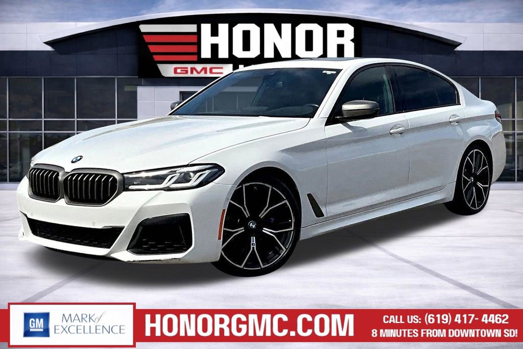 Used 2023 BMW M550i xDrive image 3